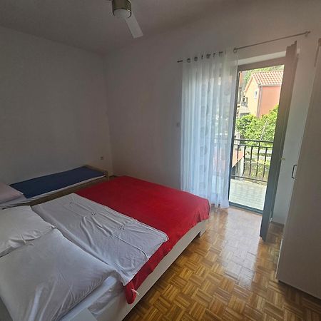 Anna Apartment Marina Bagian luar foto