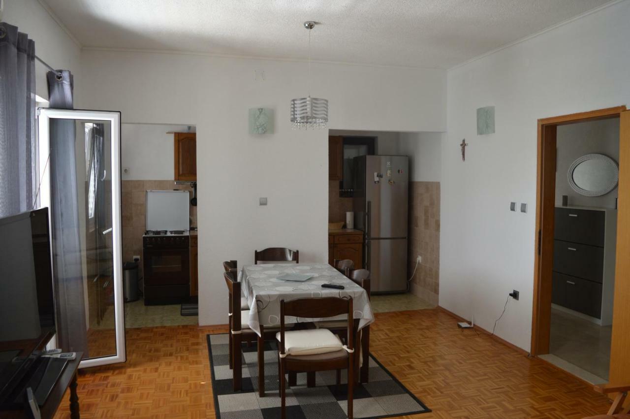 Anna Apartment Marina Bagian luar foto