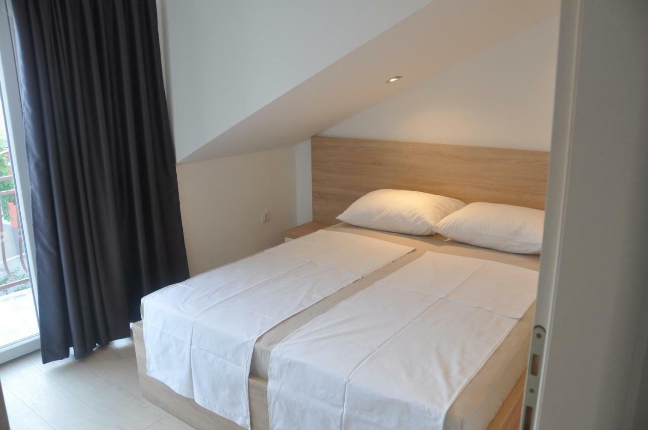 Anna Apartment Marina Bagian luar foto