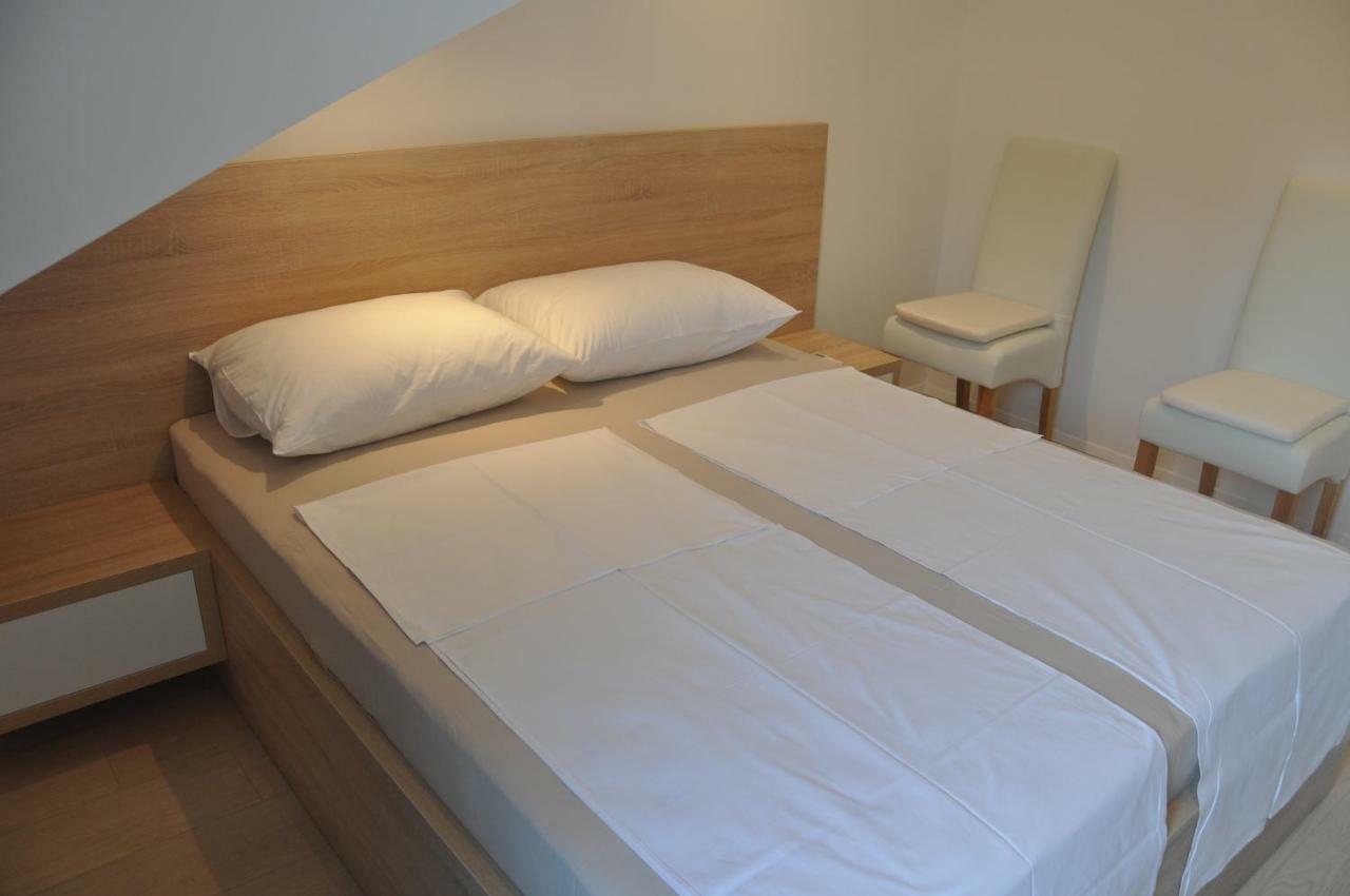 Anna Apartment Marina Bagian luar foto