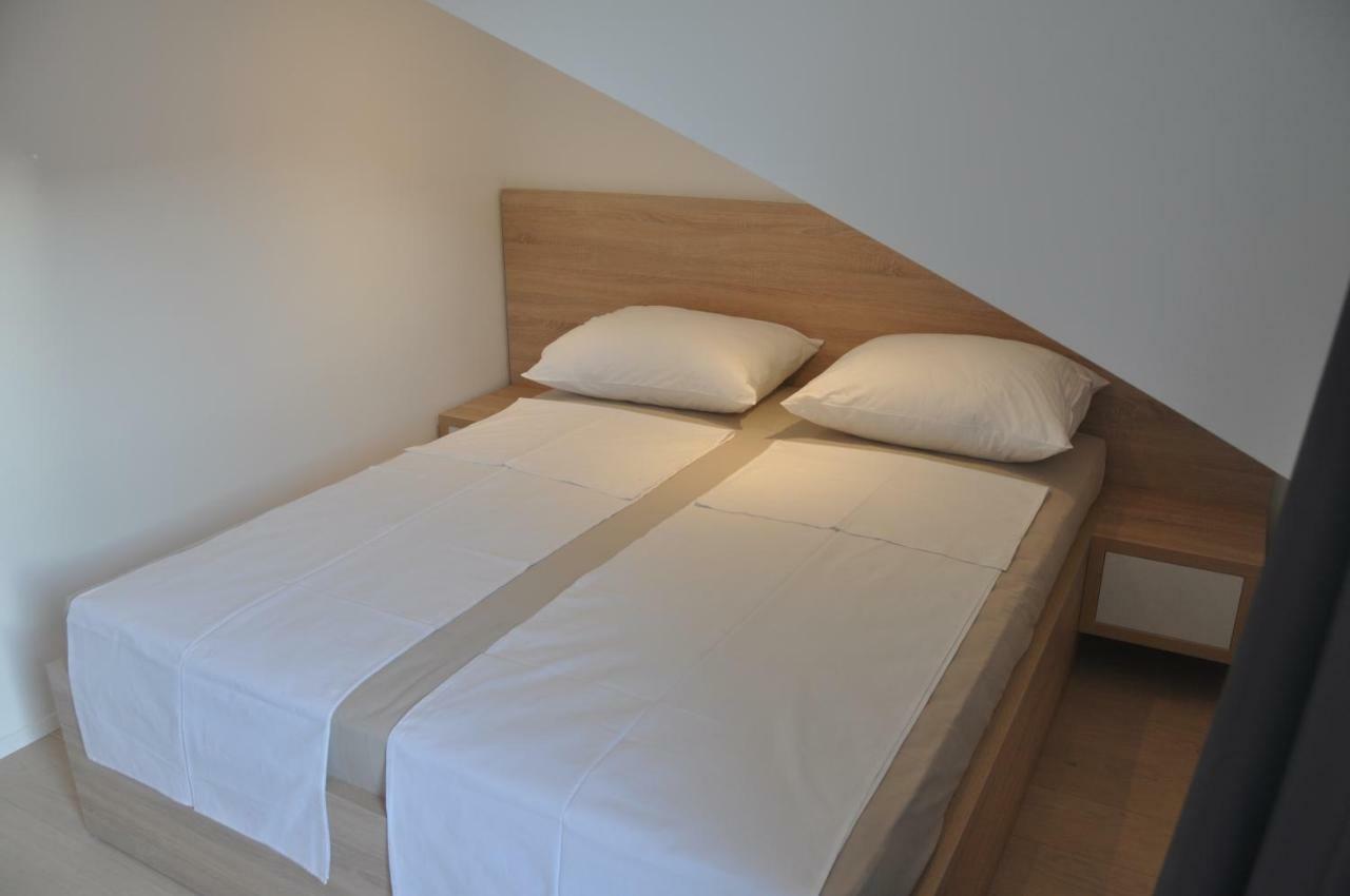 Anna Apartment Marina Bagian luar foto