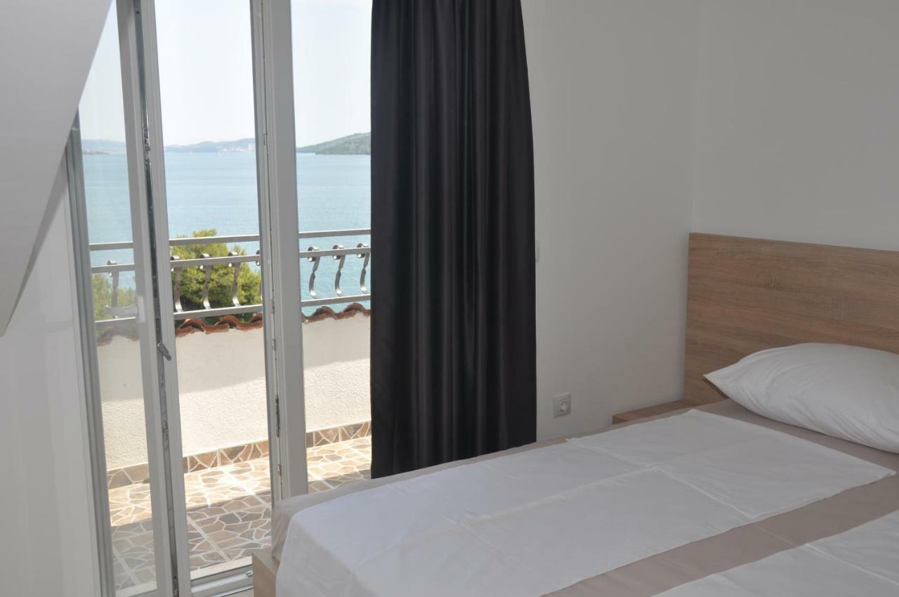 Anna Apartment Marina Bagian luar foto