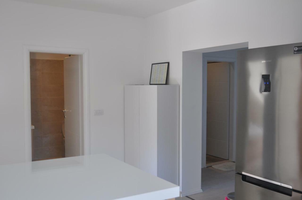 Anna Apartment Marina Bagian luar foto