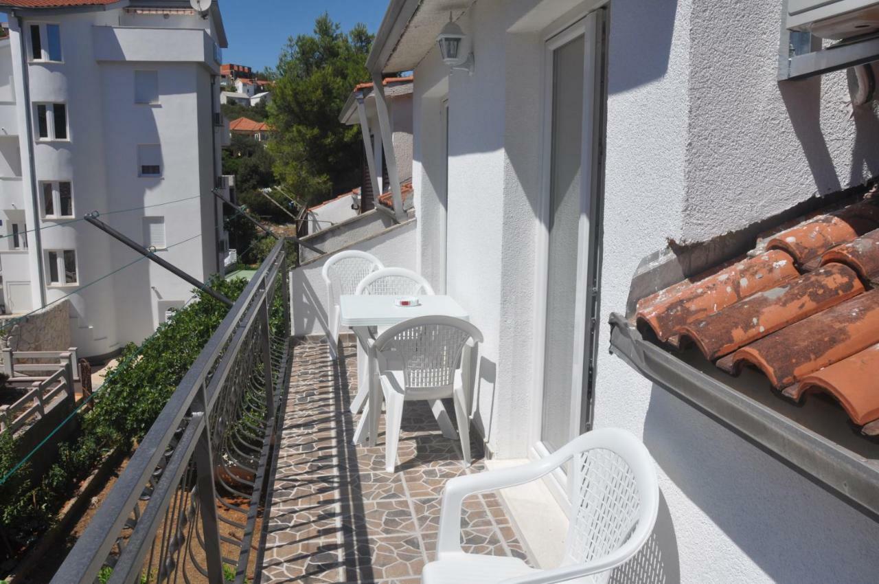 Anna Apartment Marina Bagian luar foto